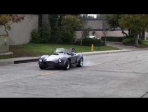 Superformance Cobra with Mustang’s Coyote 5.0L V8